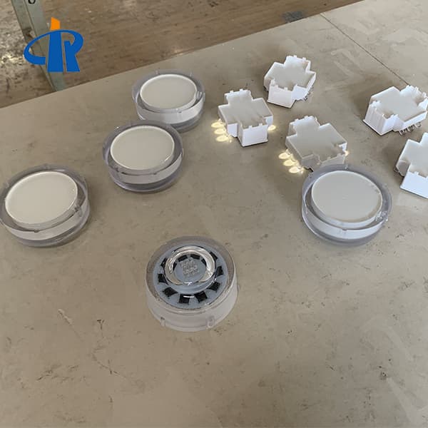 <h3>China Plastic Road Studs Suppliers, Manufacturers - Hangzhou </h3>
